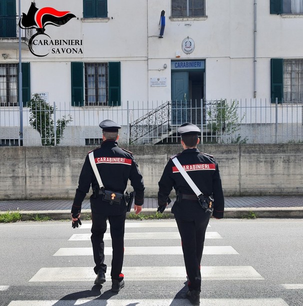 False offerte di lavoro: cinque indagati