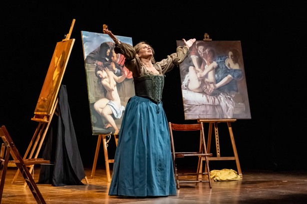 Impronte di donne a Borgio Verezzi: Debora Caprioglio è Artemisia Gentileschi
