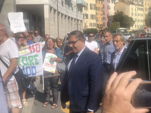 Crisi complessa a tutto gas Crisi complessa a tutto gas