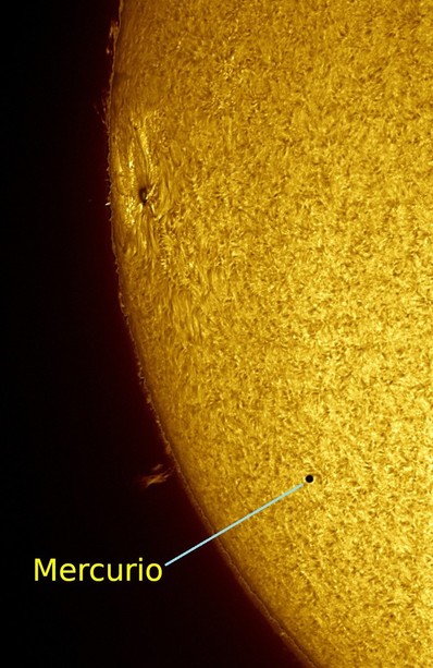Mercurio passa davanti al Sole