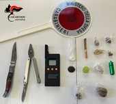 Armi e stupefacenti in auto: due indagati a Laigueglia