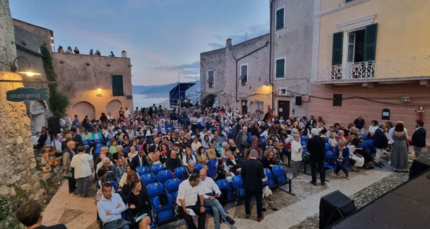 Teatro, Borgio Verezzi rilancia e raddoppia