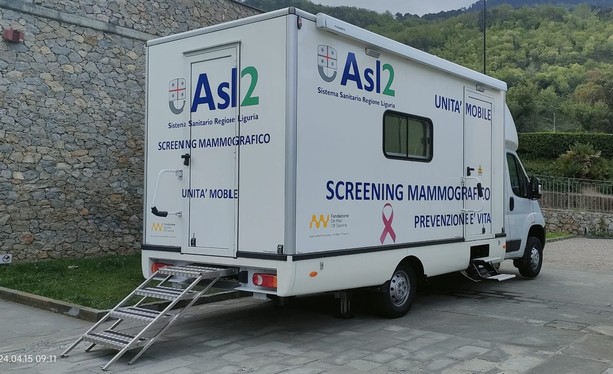 Un camper per le mammografie nell'Albenganese