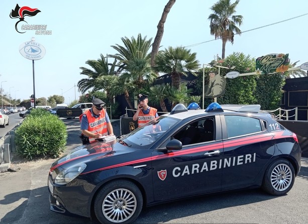 Aggressione tra Albenga e Alassio, arrestati due buttafuori
