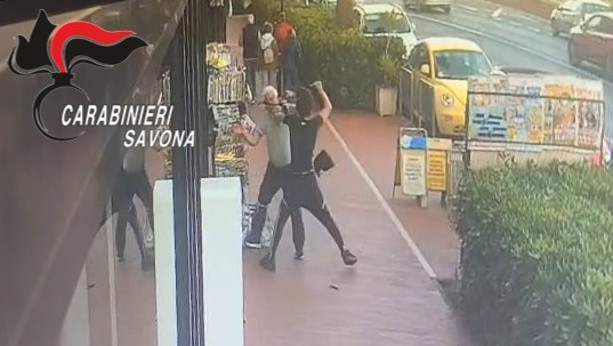 Tentata rapina all'edicola: identificato un quindicenne