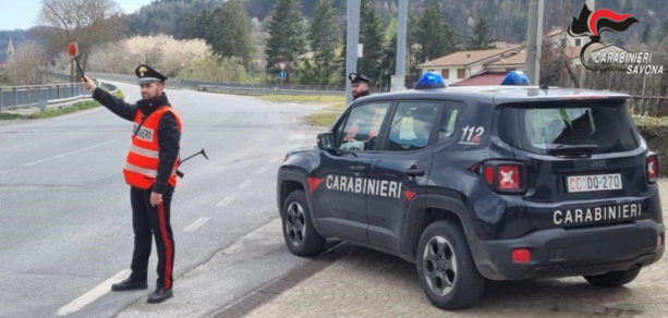 Fa sbloccare dall’assistenza il telefono rubato: alla consegna si presentano i Carabinieri