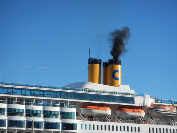 Un’altra crociera Costa da dimenticare: tappe cancellate e viaggiatori infuriati