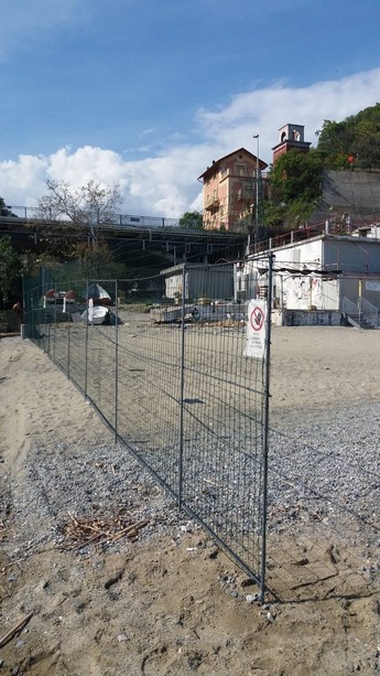 Aspettando il cemento: chiusa la spiaggia della Madonnetta