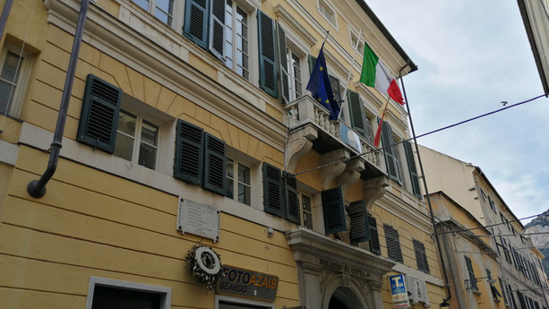 Fisioterapia al Santa Corona: una mozione per riattivare il corso