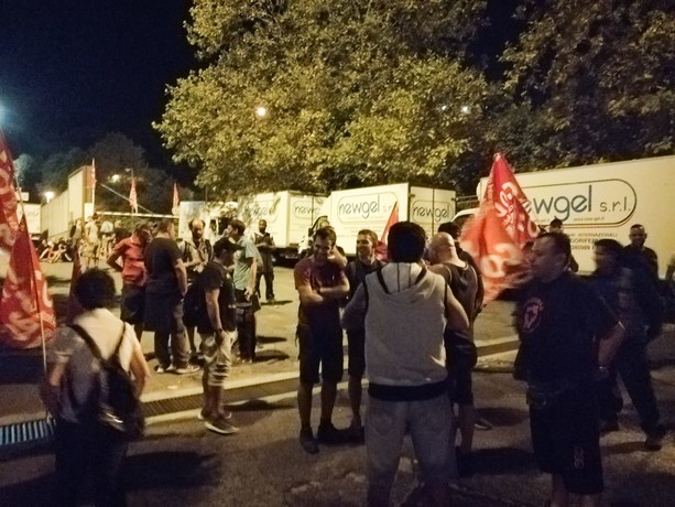 New Gel in sciopero, denunciati 19 manifestanti