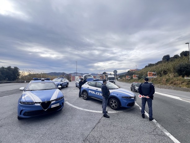 Polizia, quattro denunciati nel weekend Polizia, quattro denunciati nel weekend