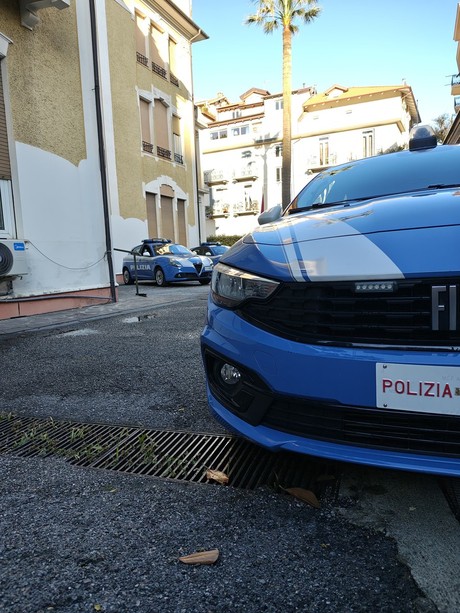 Furto di occhiali griffati ad Alassio, due denunciate