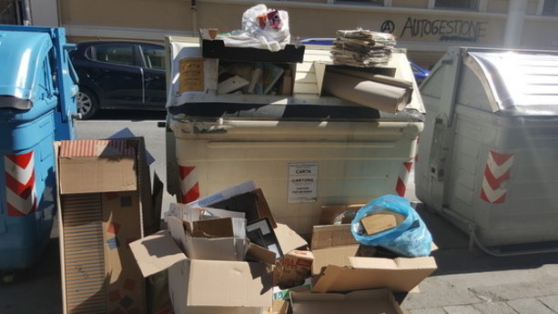 Nuovo centro raccolta rifiuti a Legino, ma nessuno informa i cittadini