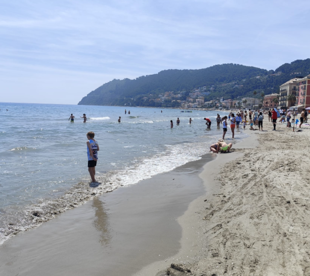 Laigueglia: pubblicato il bando per le concessioni balneari Laigueglia: pubblicato il bando per le concessioni balneari