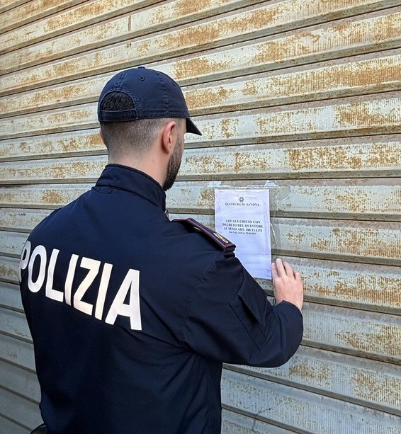 Spaccio, chiuso per venti giorni un bar di Savona
