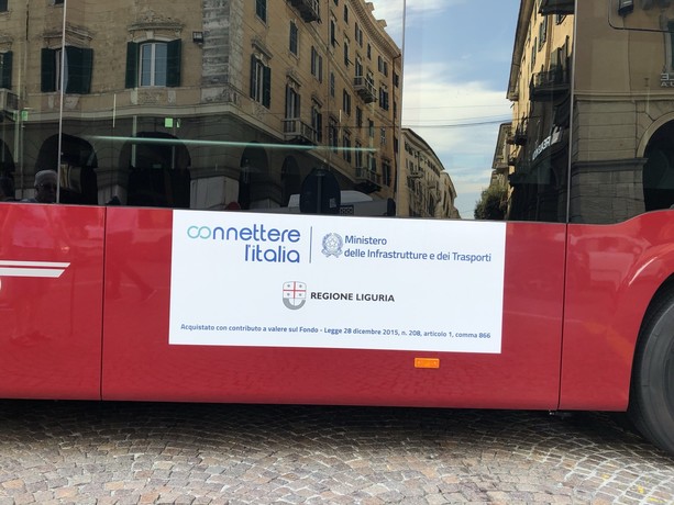 Noi per Savona: inutile un bus elettrico senza corsia riservata