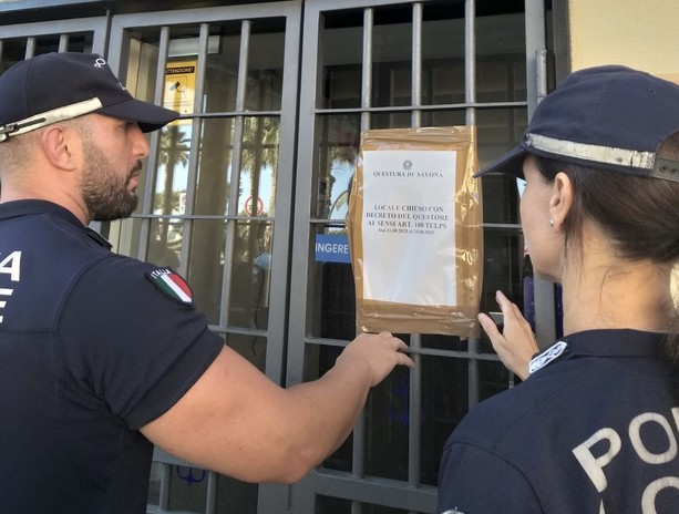 Alcolici a minorenni: sospesa la licenza a un bar di Loano