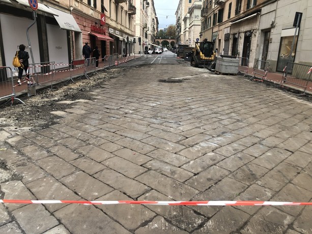 Savona, cantiere sospeso in via Astengo